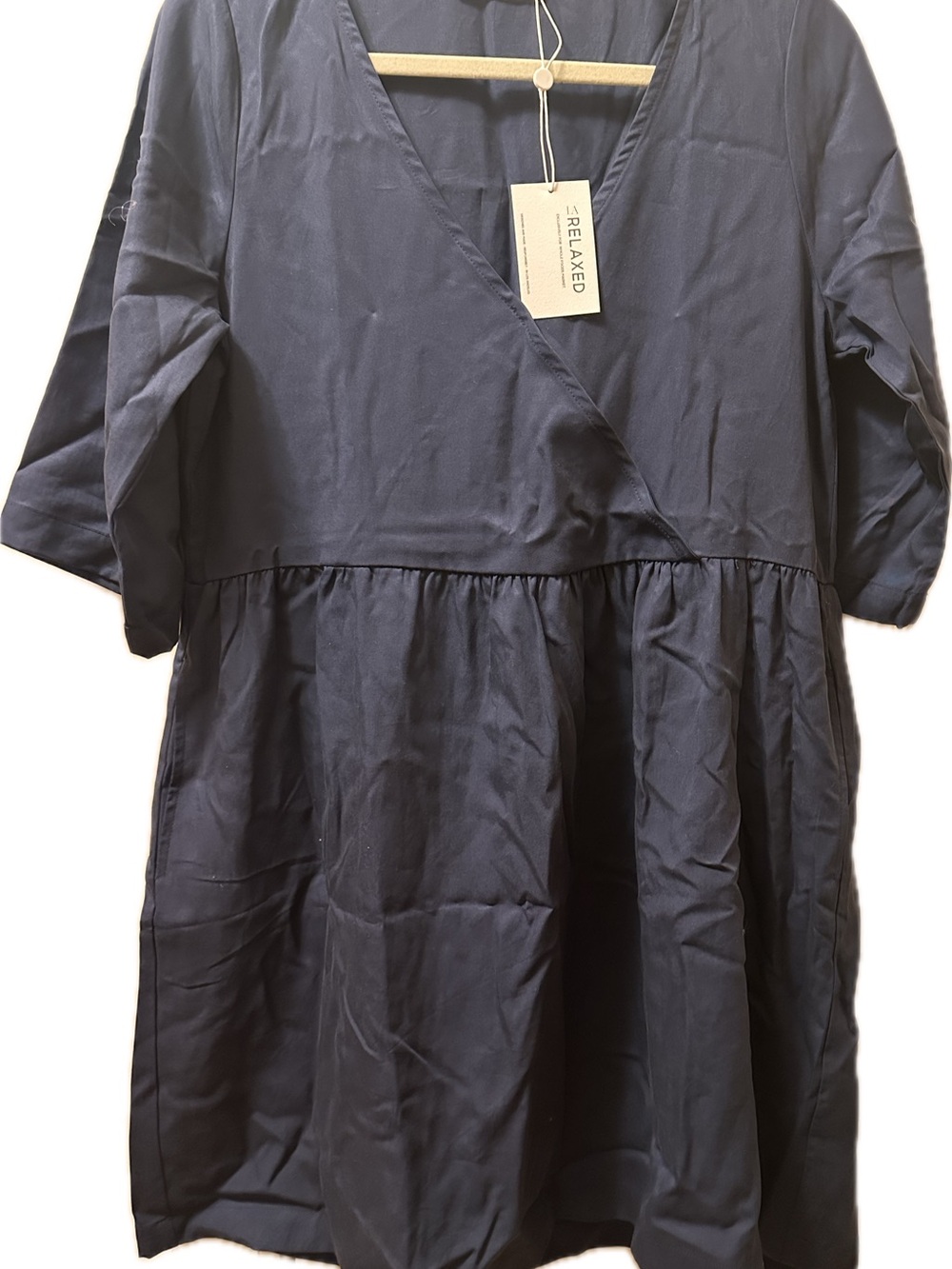 LA Relaxed Navy V-Neck Relaxed dress